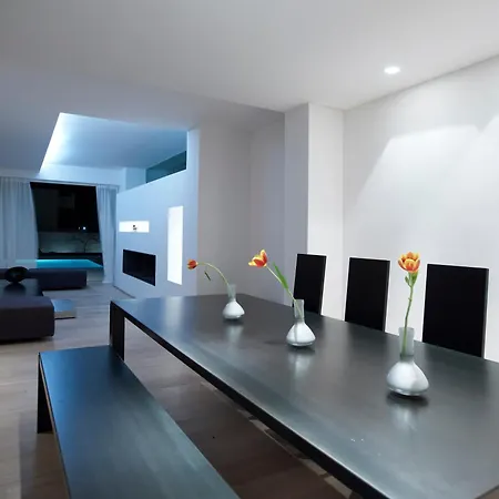 Infinity White Complex By Gk Apartman