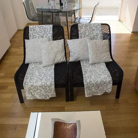 Daire Infinity White Complex By Gk *